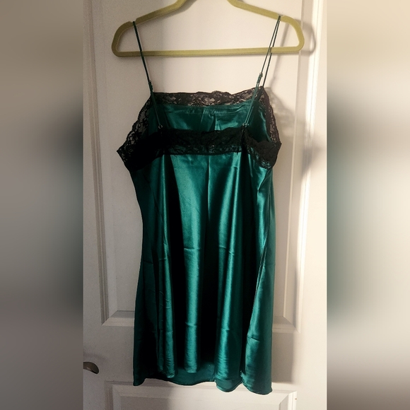Abercrombie & Fitch Green Satin Chemise - Picture 4 of 7